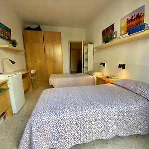 Housing Recommend For Students Apartament Barcelona